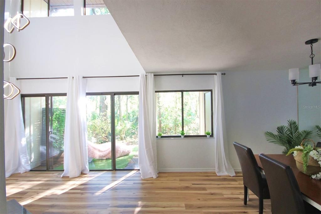 For Sale: $160,000 (3 beds, 2 baths, 1290 Square Feet)