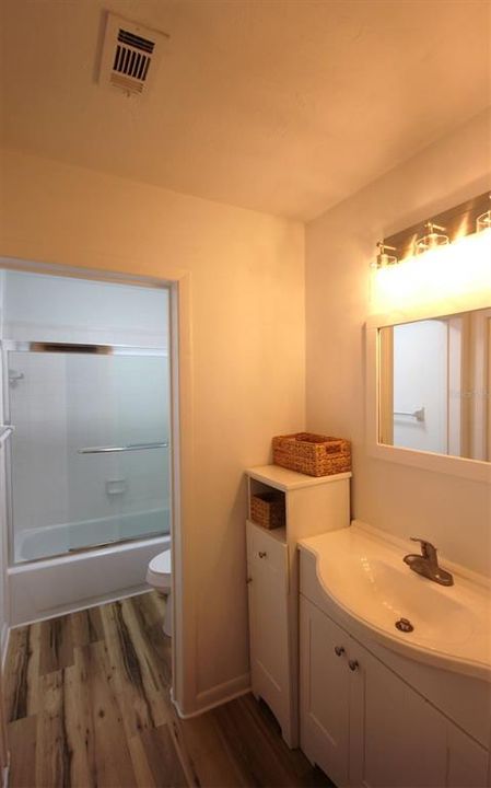 For Sale: $160,000 (3 beds, 2 baths, 1290 Square Feet)