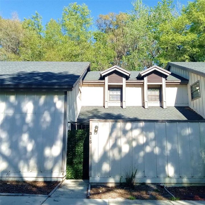 For Sale: $160,000 (3 beds, 2 baths, 1290 Square Feet)