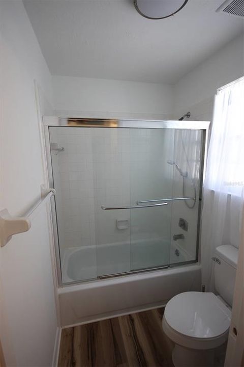 For Sale: $160,000 (3 beds, 2 baths, 1290 Square Feet)