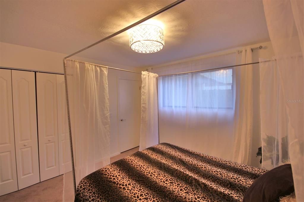 For Sale: $160,000 (3 beds, 2 baths, 1290 Square Feet)