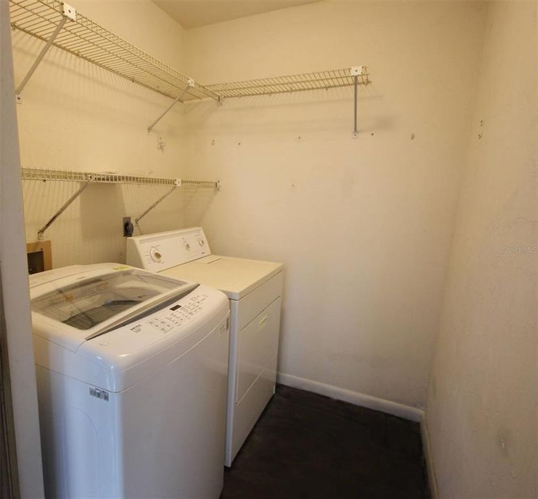 For Sale: $160,000 (3 beds, 2 baths, 1290 Square Feet)