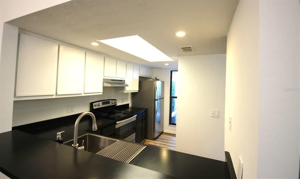 For Sale: $160,000 (3 beds, 2 baths, 1290 Square Feet)