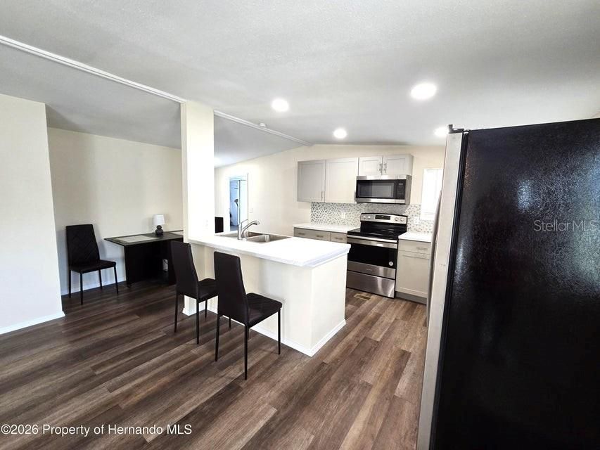 For Sale: $139,000 (3 beds, 2 baths, 960 Square Feet)