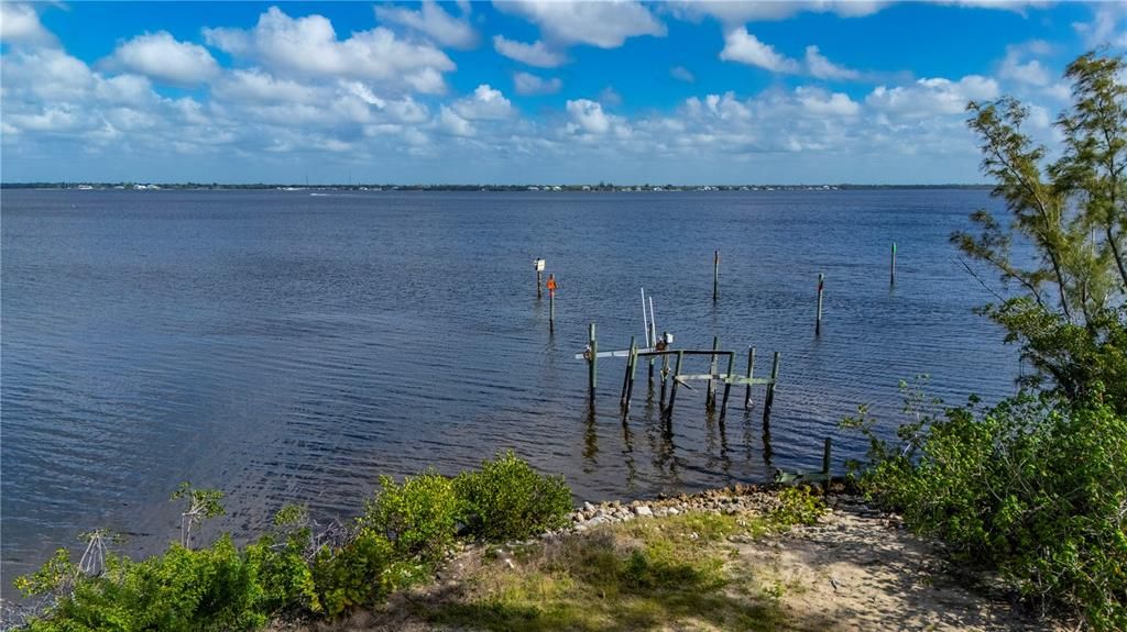 待售: $1,500,000 (1.30 acres)