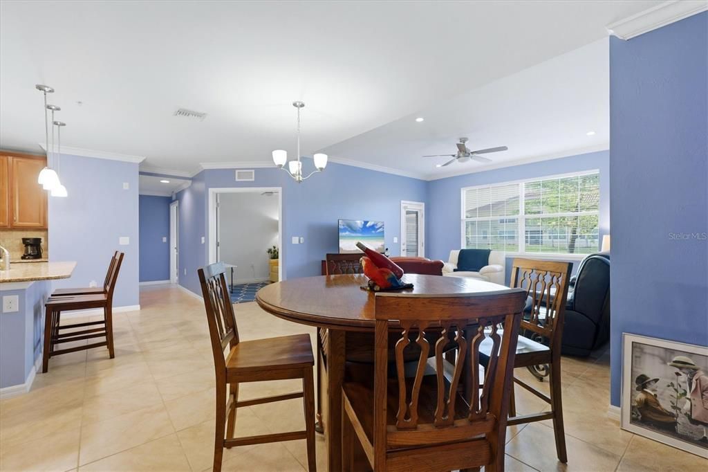 На продажу: $379,900 (2 спален, 2 ванн, 1574 Квадратных фут)