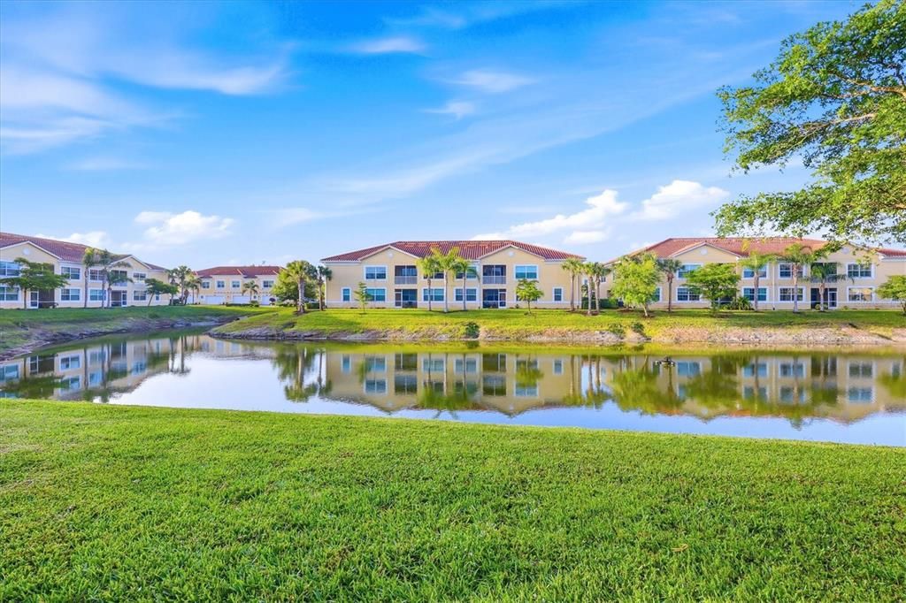 На продажу: $379,900 (2 спален, 2 ванн, 1574 Квадратных фут)