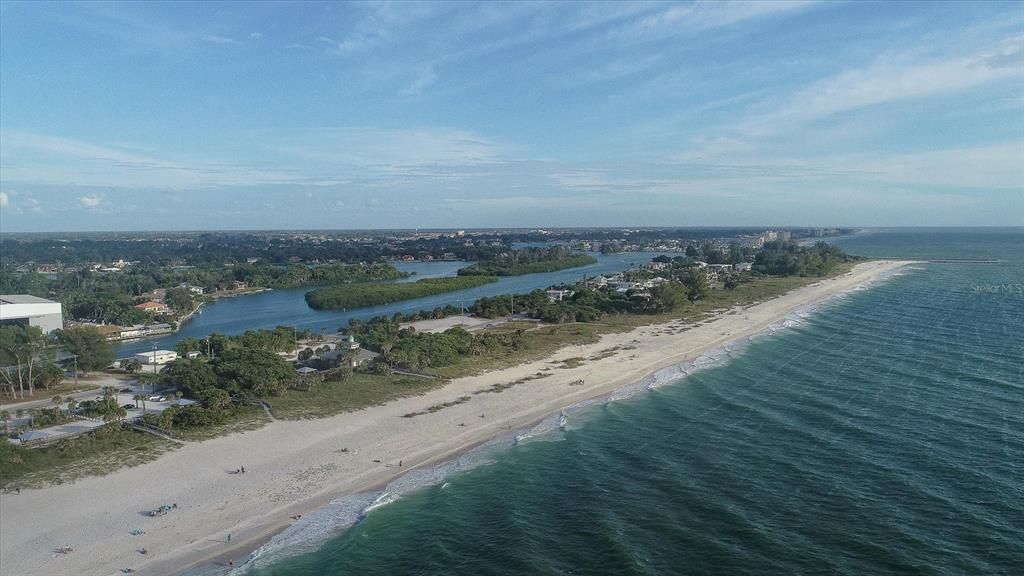 На продажу: $379,900 (2 спален, 2 ванн, 1574 Квадратных фут)