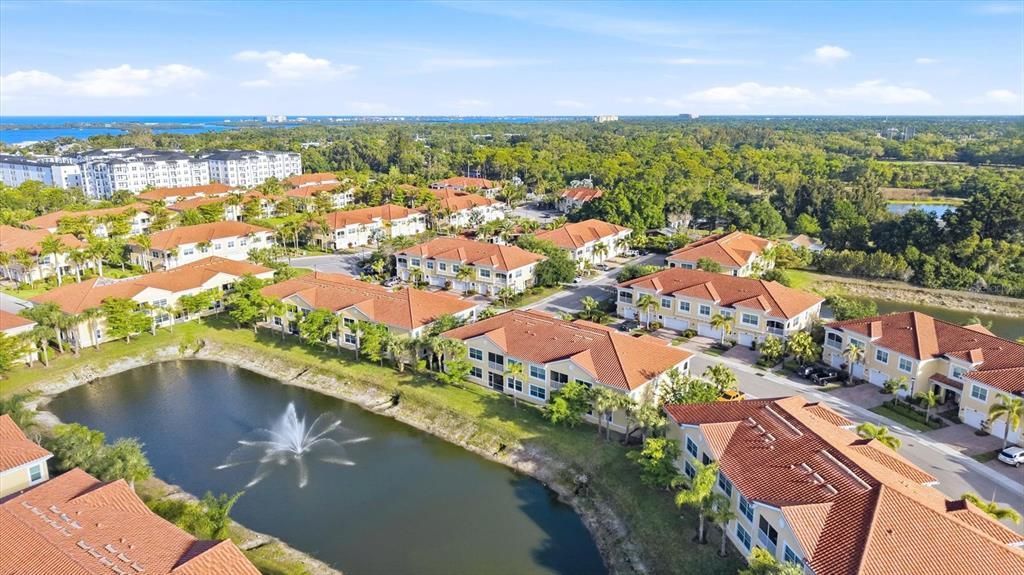 На продажу: $379,900 (2 спален, 2 ванн, 1574 Квадратных фут)