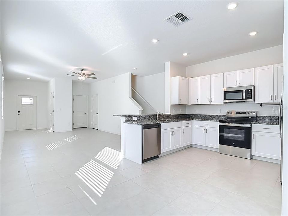 For Rent: $1,995 (2 beds, 2 baths, 1541 Square Feet)