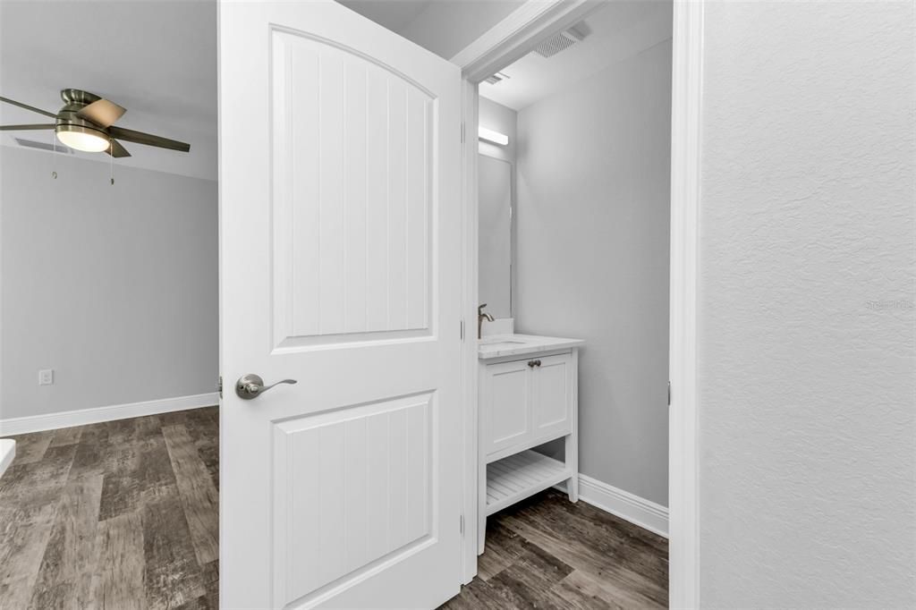 待售: $599,999 (6 贝兹, 0 浴室, 2688 平方英尺)