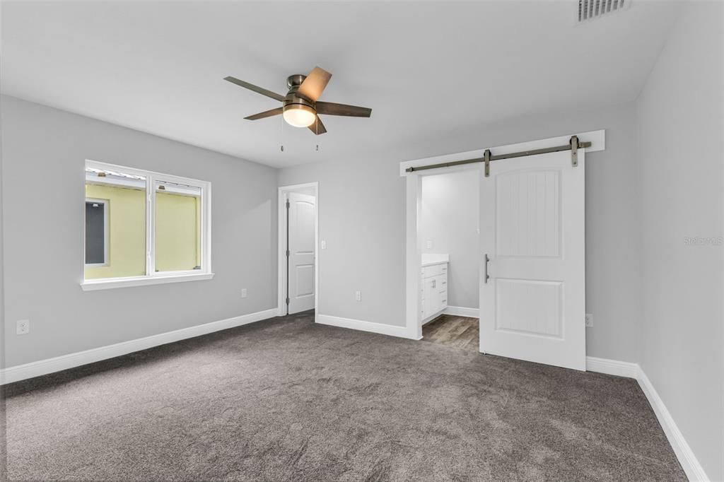 待售: $599,999 (6 贝兹, 0 浴室, 2688 平方英尺)