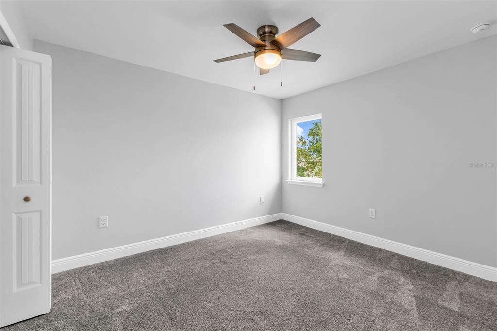 待售: $599,999 (6 贝兹, 0 浴室, 2688 平方英尺)