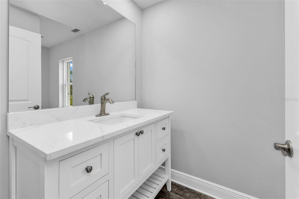 待售: $599,999 (6 贝兹, 0 浴室, 2688 平方英尺)