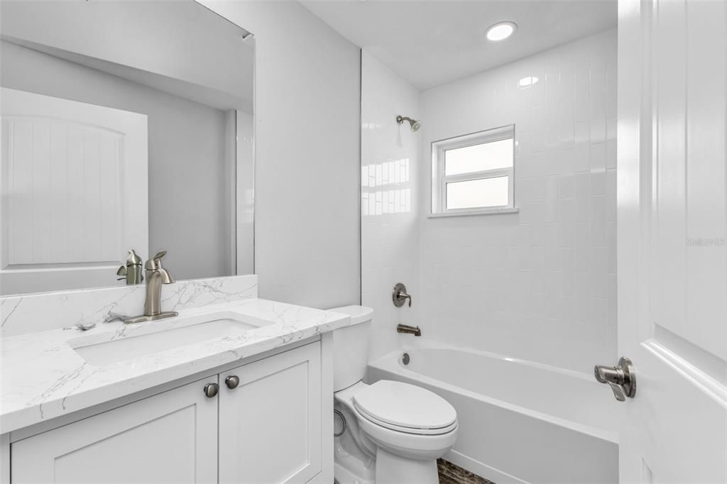 待售: $599,999 (6 贝兹, 0 浴室, 2688 平方英尺)