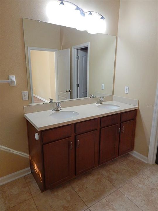 На продажу: $318,000 (3 спален, 2 ванн, 1760 Квадратных фут)