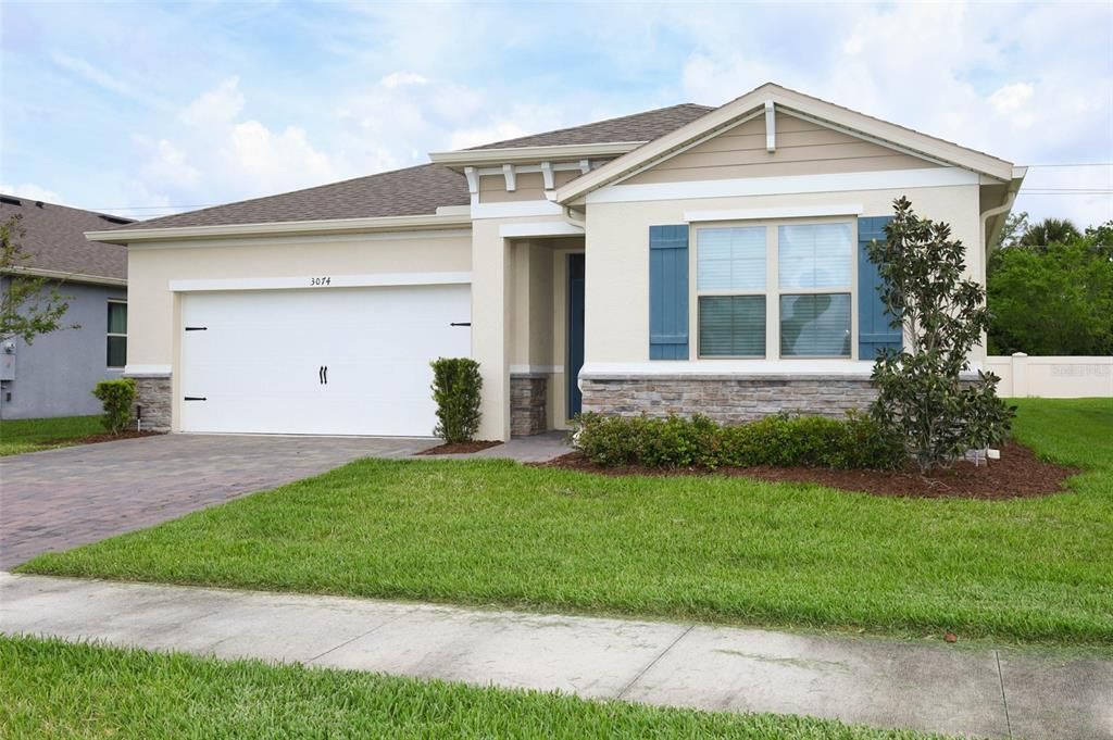 Active With Contract: $399,900 (3 beds, 2 baths, 1821 Square Feet)