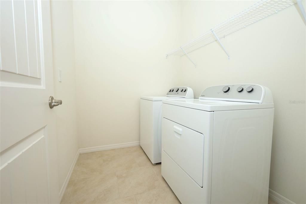 Active With Contract: $399,900 (3 beds, 2 baths, 1821 Square Feet)