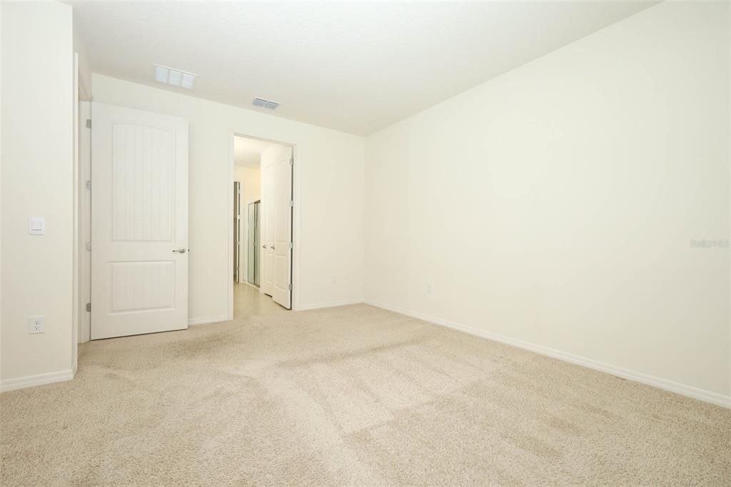 Active With Contract: $399,900 (3 beds, 2 baths, 1821 Square Feet)