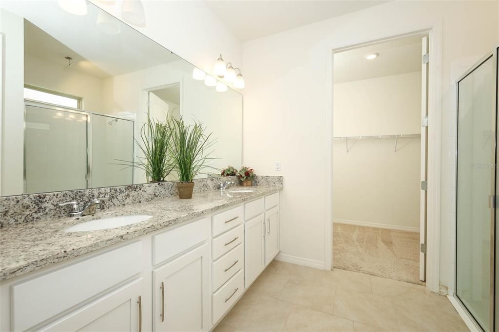 Active With Contract: $399,900 (3 beds, 2 baths, 1821 Square Feet)