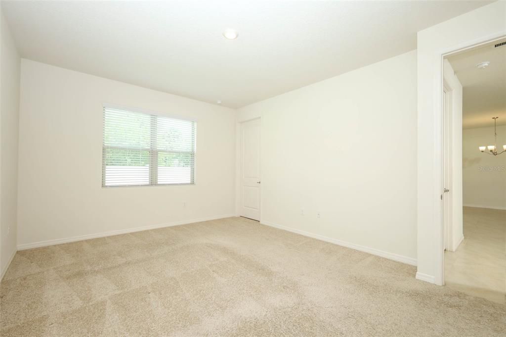 Active With Contract: $399,900 (3 beds, 2 baths, 1821 Square Feet)