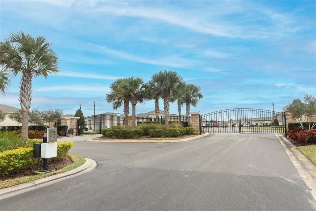 Active With Contract: $399,900 (3 beds, 2 baths, 1821 Square Feet)