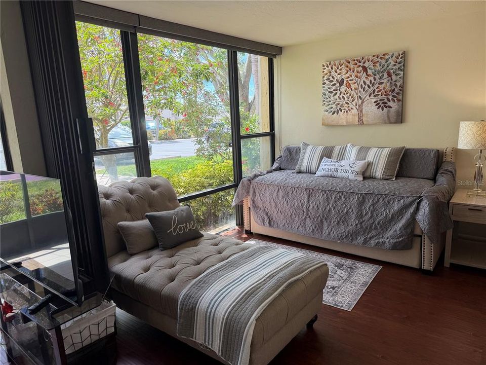 В аренду: $1,800 (2 спален, 2 ванн, 940 Квадратных фут)