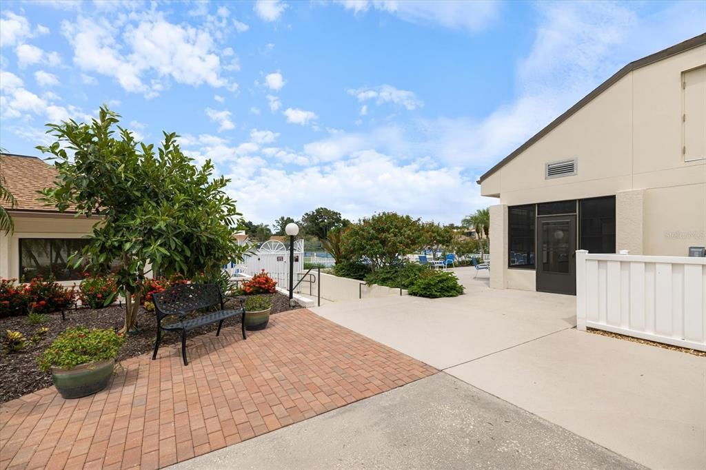 В аренду: $1,800 (2 спален, 2 ванн, 940 Квадратных фут)