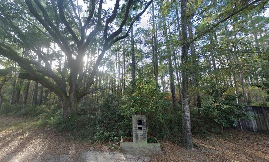 На продажу: $99,999 (0.26 acres)