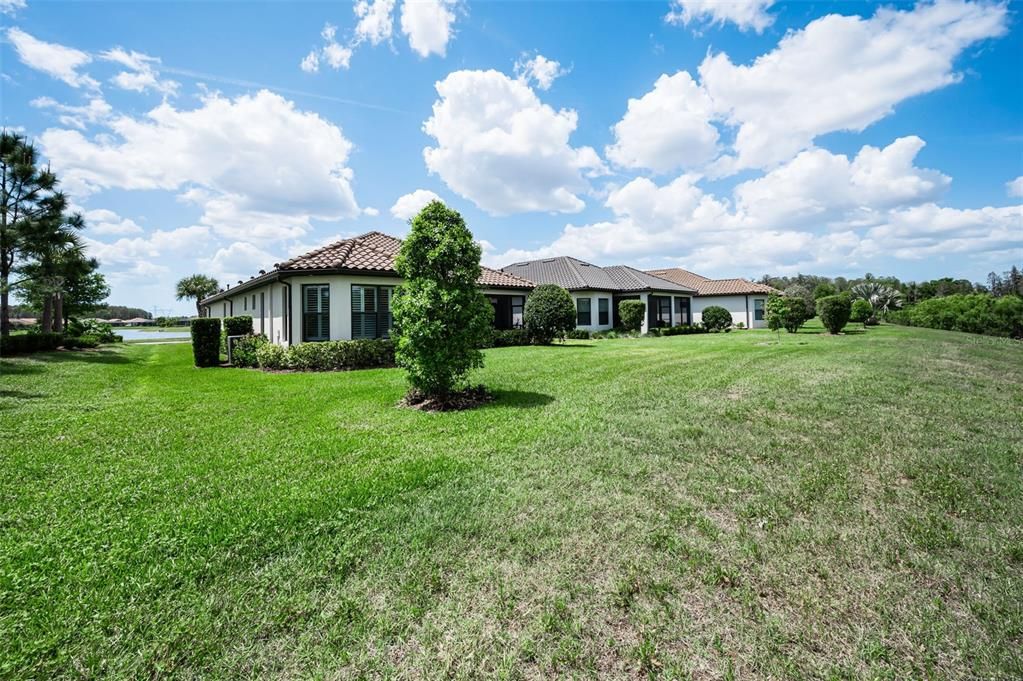 Active With Contract: $735,000 (3 beds, 3 baths, 2313 Square Feet)