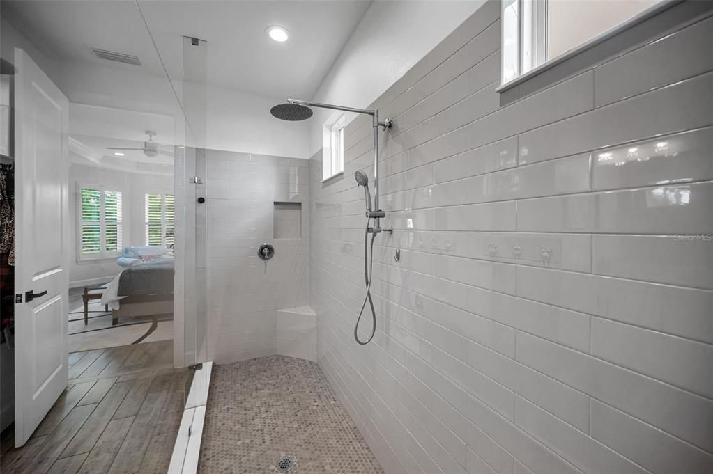 Active With Contract: $735,000 (3 beds, 3 baths, 2313 Square Feet)