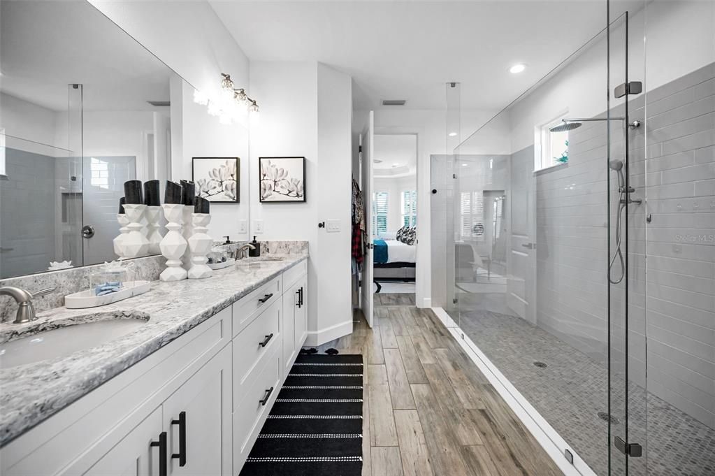 Active With Contract: $735,000 (3 beds, 3 baths, 2313 Square Feet)