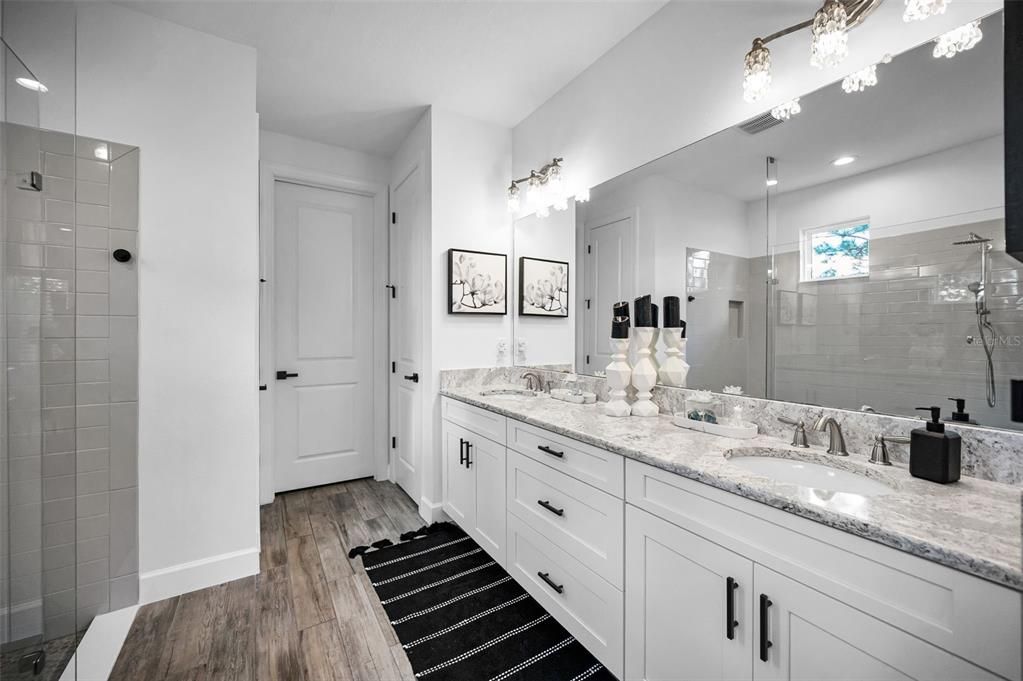 Active With Contract: $735,000 (3 beds, 3 baths, 2313 Square Feet)
