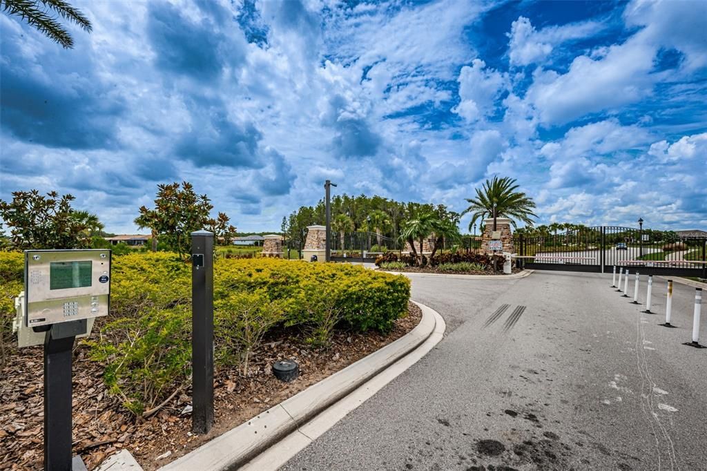 Active With Contract: $735,000 (3 beds, 3 baths, 2313 Square Feet)