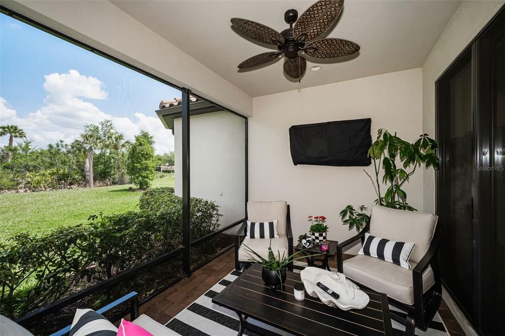 Active With Contract: $735,000 (3 beds, 3 baths, 2313 Square Feet)