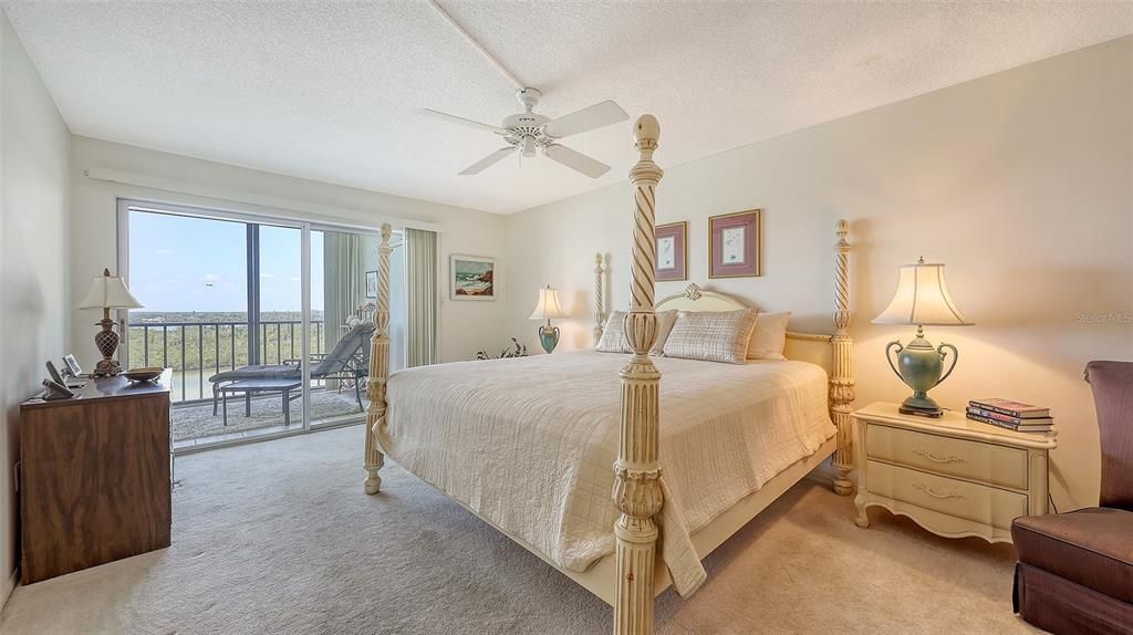 For Rent: $4,000 (2 beds, 2 baths, 1380 Square Feet)