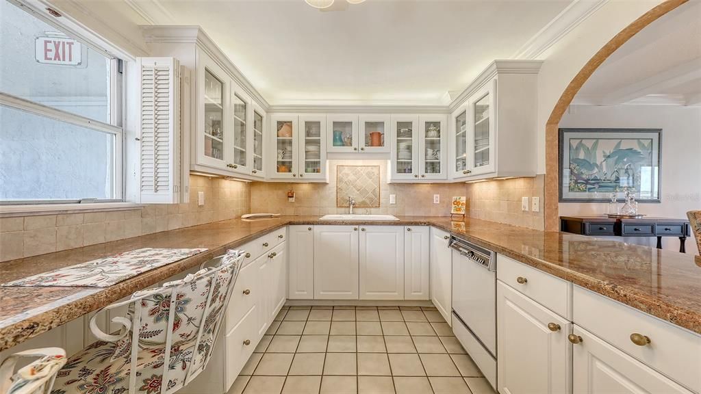 For Rent: $4,000 (2 beds, 2 baths, 1380 Square Feet)