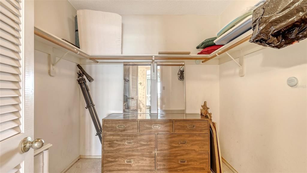 For Rent: $4,000 (2 beds, 2 baths, 1380 Square Feet)