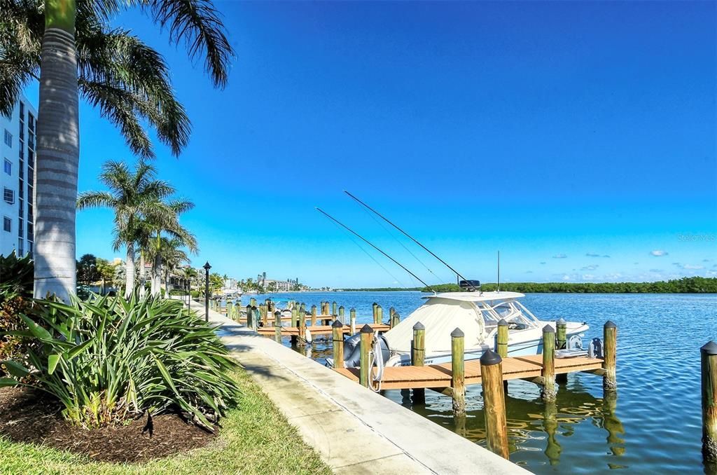 For Rent: $4,000 (2 beds, 2 baths, 1380 Square Feet)