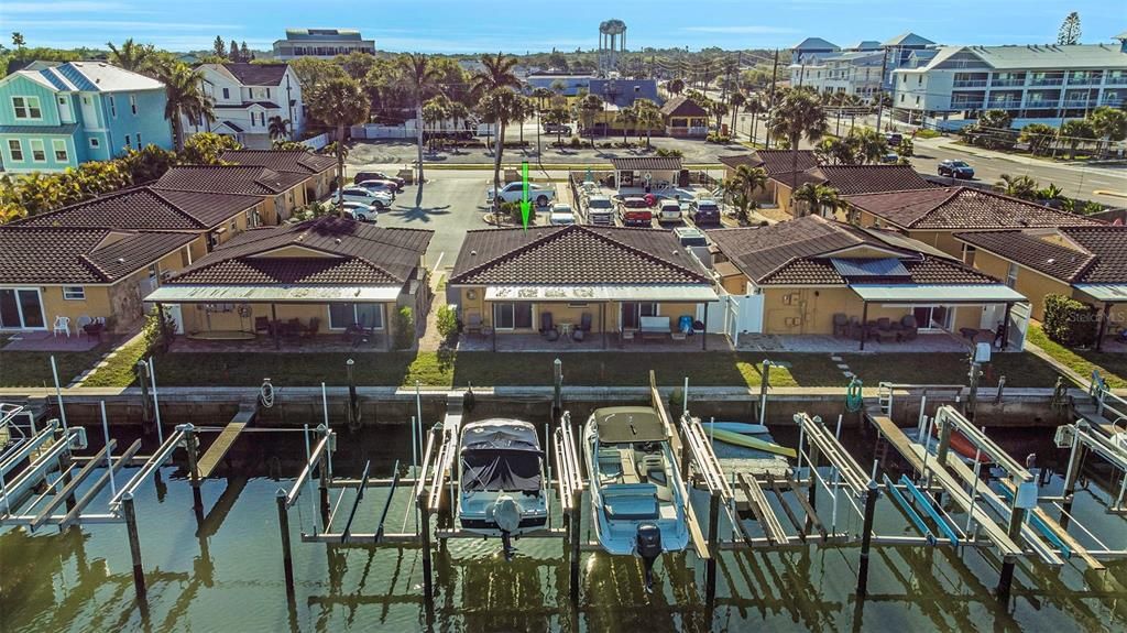 На продажу: $300,000 (2 спален, 1 ванн, 625 Квадратных фут)