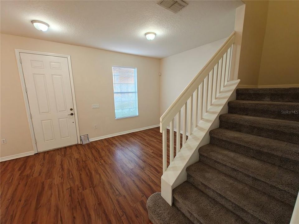 Active With Contract: $2,299 (3 beds, 2 baths, 1510 Square Feet)