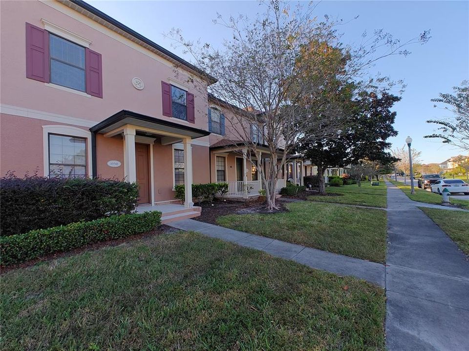 Active With Contract: $2,299 (3 beds, 2 baths, 1510 Square Feet)