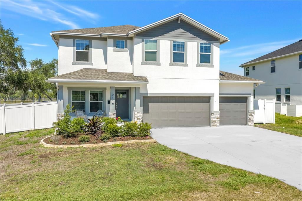 Recently Sold: $850,000 (4 beds, 2 baths, 2150 Square Feet)