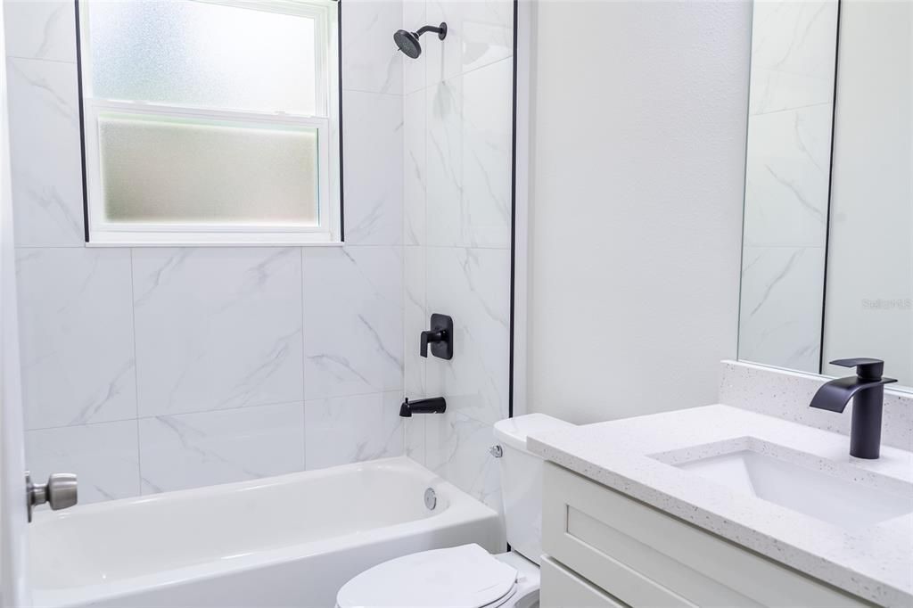 На продажу: $269,800 (3 спален, 2 ванн, 1529 Квадратных фут)