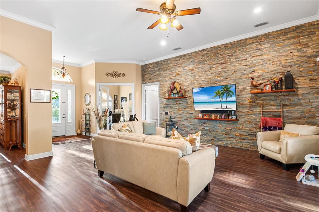Active With Contract: $539,900 (3 beds, 3 baths, 2560 Square Feet)