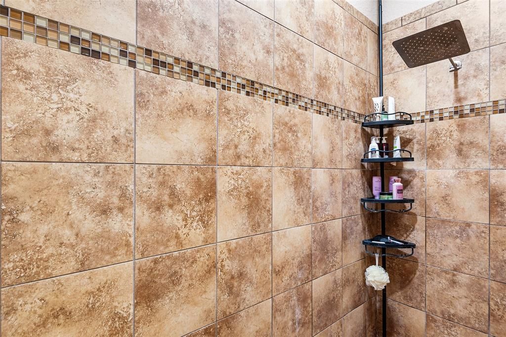 Active With Contract: $539,900 (3 beds, 3 baths, 2560 Square Feet)