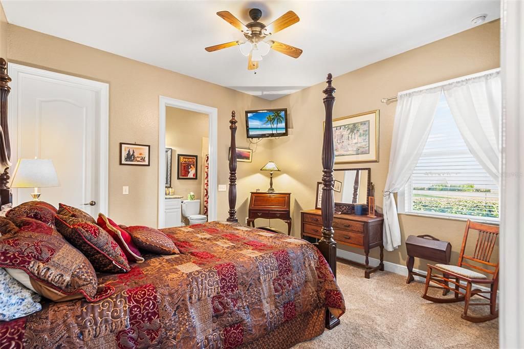 Active With Contract: $539,900 (3 beds, 3 baths, 2560 Square Feet)