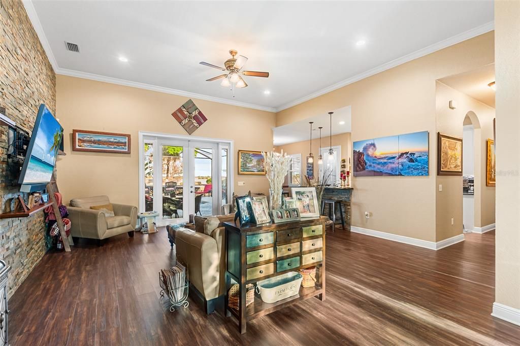 Active With Contract: $539,900 (3 beds, 3 baths, 2560 Square Feet)