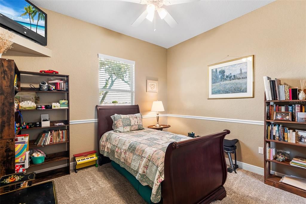 Active With Contract: $539,900 (3 beds, 3 baths, 2560 Square Feet)