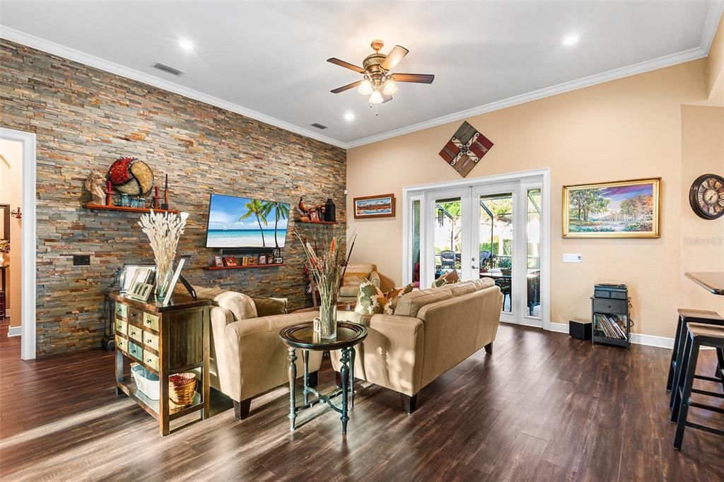 Active With Contract: $539,900 (3 beds, 3 baths, 2560 Square Feet)